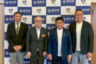 音*間様 釜石シーウェイブス　ウインドブレーカー 日本製鉄釜石シーウェイブス